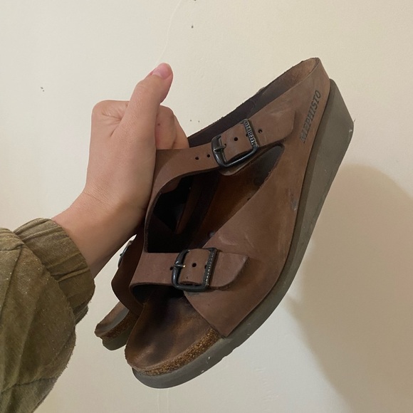 MEPHISTO BROWN DOUBLE STRAP NUBUCK LEATHER CORK TERIE WEDGE SLIP ON SANDALS - Picture 3 of 8